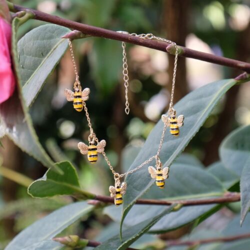AT Bee Charm Bracelet (Gold) ATH914
